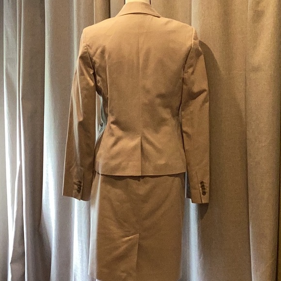 Ann Taylor Khaki two piece skirt set, jacket size 8, skirt size 6. - Picture 2 of 5